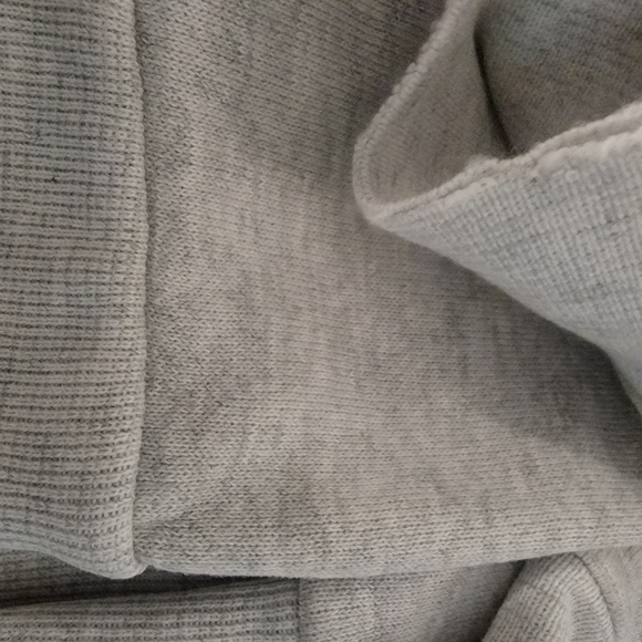 ♡vintage Gray University of Florida Sweater. A3 - Picture 6 of 8